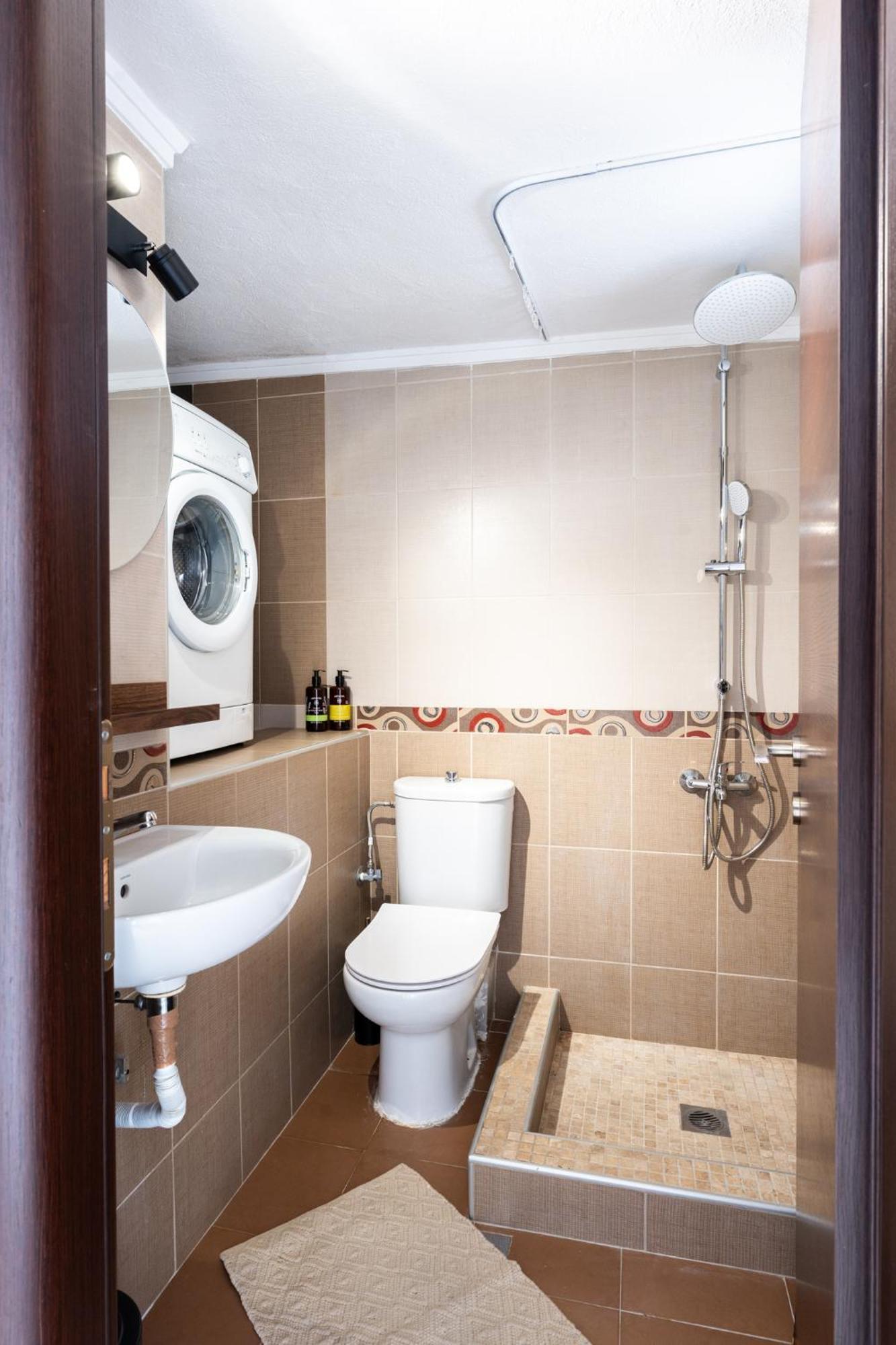 Pomegranate Luxury Penthouse Maisonette With Beautiful Terrace & Free Parking By Binobi ! Soluň Exteriér fotografie