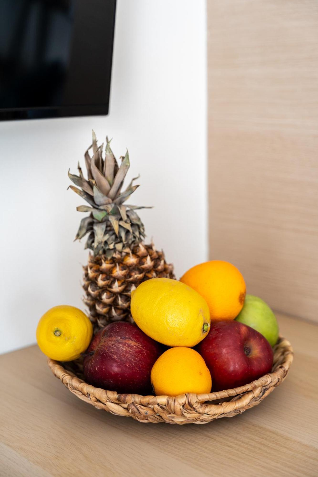 Pomegranate Luxury Penthouse Maisonette With Beautiful Terrace & Free Parking By Binobi ! Soluň Exteriér fotografie
