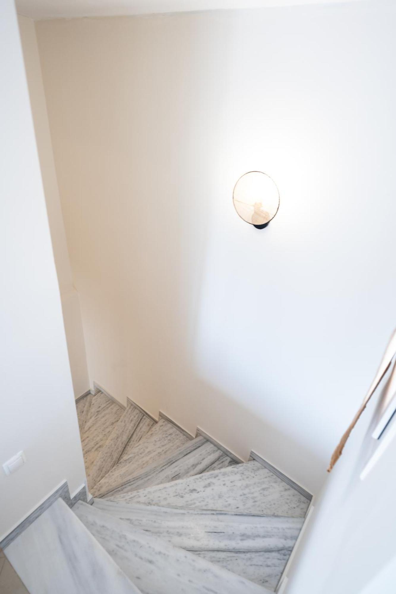 Pomegranate Luxury Penthouse Maisonette With Beautiful Terrace & Free Parking By Binobi ! Soluň Exteriér fotografie